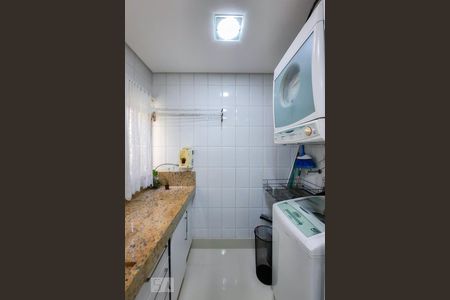 Apartamento à venda com 74m², 3 quartos e 2 vagas Apartamento à venda com 74m², 3 quartos e 2 vagasÁrea de Serviço