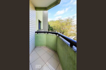 Apartamento à venda com 74m², 3 quartos e 2 vagas Apartamento à venda com 74m², 3 quartos e 2 vagasVaranda