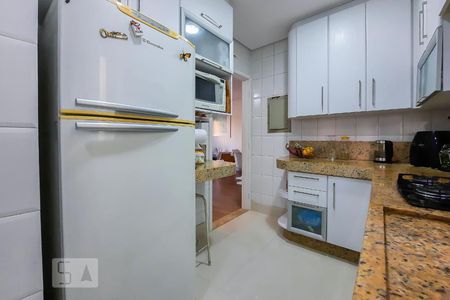 Apartamento à venda com 74m², 3 quartos e 2 vagas Apartamento à venda com 74m², 3 quartos e 2 vagasCozinha