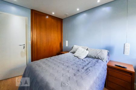 Apartamento à venda com 74m², 3 quartos e 2 vagas Apartamento à venda com 74m², 3 quartos e 2 vagasSuíte