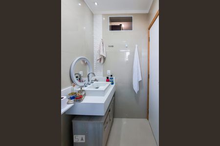 Apartamento à venda com 74m², 3 quartos e 2 vagas Apartamento à venda com 74m², 3 quartos e 2 vagasBanheiro da Suíte