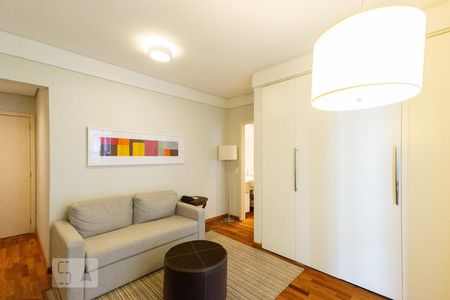 Sala e Cozinha de apartamento para alugar com 1 quarto, 43m² em Vila Olímpia, São Paulo