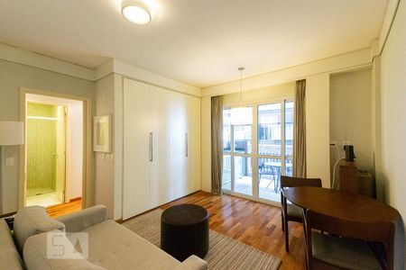 Sala e Cozinha de apartamento para alugar com 1 quarto, 43m² em Vila Olímpia, São Paulo