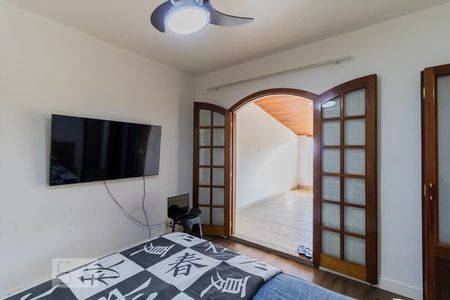 Suíte de casa à venda com 3 quartos, 250m² em Jardim Laone, São Paulo