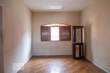 Sala de casa à venda com 3 quartos, 80m² em Ouro Preto, Belo Horizonte