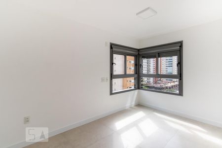 Suite de apartamento para alugar com 2 quartos, 71m² em Indianópolis, São Paulo