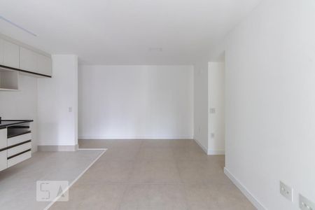 Sala de apartamento para alugar com 2 quartos, 71m² em Indianópolis, São Paulo