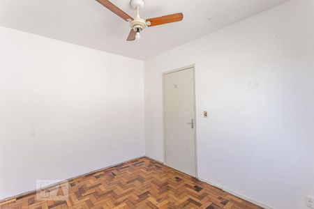 Dormitório de apartamento à venda com 1 quarto, 36m² em Vila Ipiranga, Porto Alegre