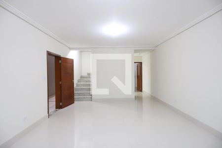 Sala de casa à venda com 3 quartos, 210m² em Parque Sao Domingos, São Paulo
