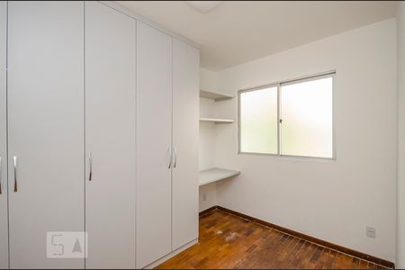 Quarto 2 de apartamento para alugar com 3 quartos, 65m² em Buritis, Belo Horizonte