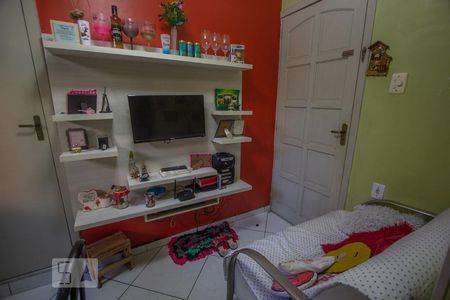 Sala de casa à venda com 1 quarto, 35m² em Ramos, Rio de Janeiro