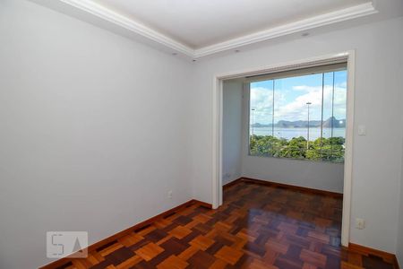 Quarto reversível de apartamento à venda com 1 quarto, 75m² em Flamengo, Rio de Janeiro