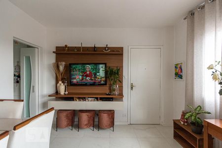 Sala de apartamento à venda com 2 quartos, 58m² em Jardim Santa Terezinha, Taboão da Serra