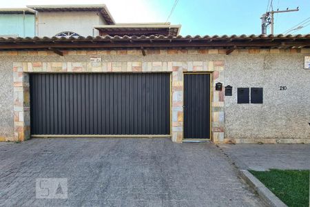 Fachada de casa à venda com 3 quartos, 280m² em Bandeirantes (pampulha), Belo Horizonte