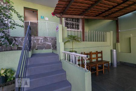 Entrada de casa à venda com 4 quartos, 220m² em Nova Floresta, Belo Horizonte