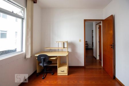 Quarto 01 de apartamento para alugar com 2 quartos, 68m² em Itacorubi, Florianópolis