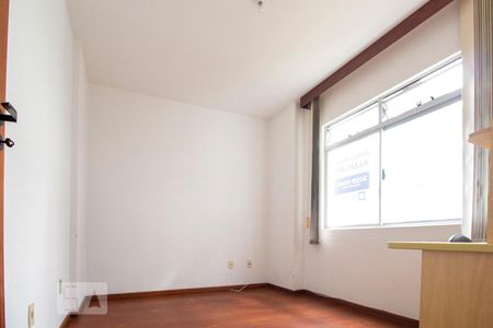 Quarto 01 de apartamento para alugar com 2 quartos, 68m² em Itacorubi, Florianópolis