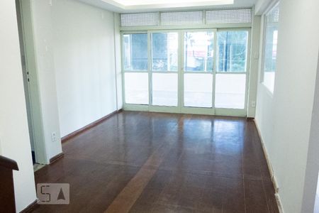 Sala de casa para alugar com 3 quartos, 250m² em Caminho das Árvores, Salvador