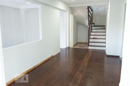 Sala de casa para alugar com 3 quartos, 250m² em Caminho das Árvores, Salvador