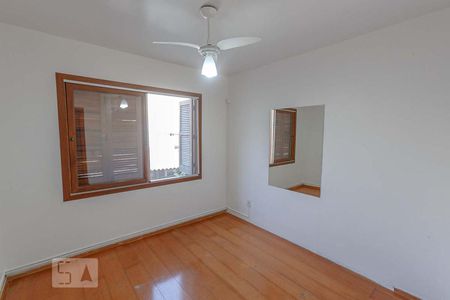 Quarto 2 de apartamento para alugar com 2 quartos, 65m² em Rio Branco, Porto Alegre