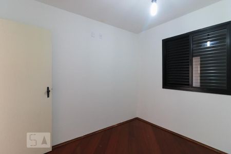 Quarto 1 de apartamento para alugar com 2 quartos, 70m² em Jaguaribe, Osasco