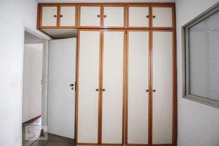 Quarto1 de apartamento à venda com 2 quartos, 68m² em Vila Mangalot, São Paulo