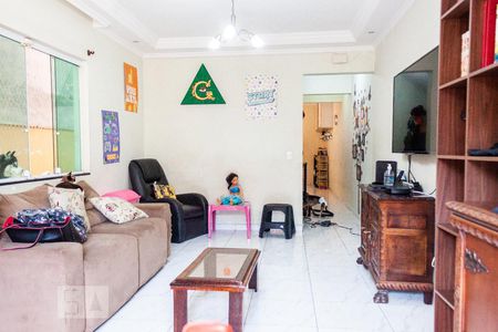 Sala de casa à venda com 3 quartos, 300m² em Vila Mazzei, São Paulo