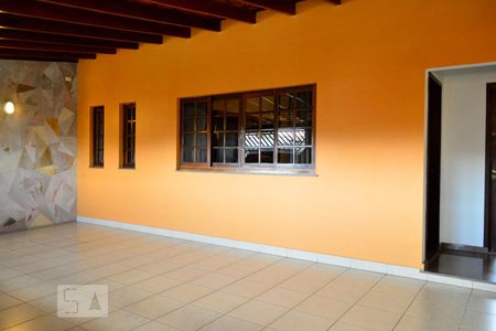 Fachada de casa à venda com 4 quartos, 220m² em Itaquera, São Paulo