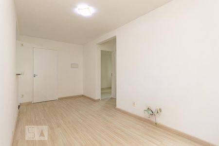 Sala  de apartamento para alugar com 2 quartos, 42m² em Colônia (zona Leste), São Paulo