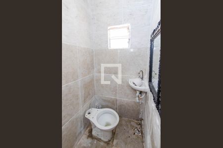 Banheiro de kitnet/studio para alugar com 1 quarto, 78m² em Caiçaras, Belo Horizonte