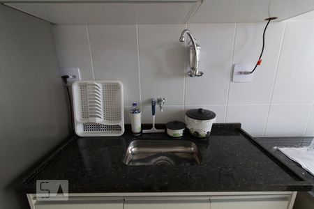 Detalhe cozinha de apartamento para alugar com 2 quartos, 56m² em Jardim São Carlos, Sorocaba