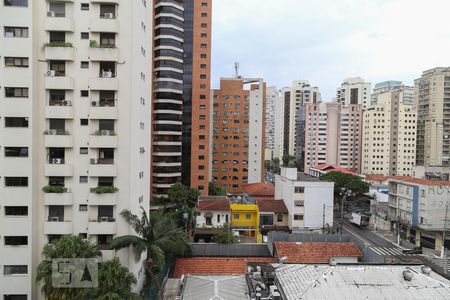 Vista 2 de kitnet/studio para alugar com 1 quarto, 42m² em Vila Nova Conceição, São Paulo
