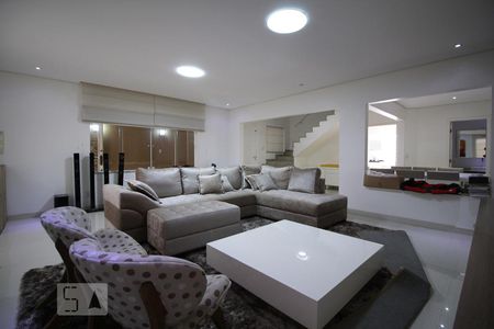 Casa à venda com 5 quartos, 280m² em Vila Monumento, São Paulo