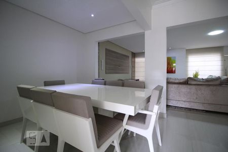 Casa à venda com 5 quartos, 280m² em Vila Monumento, São Paulo