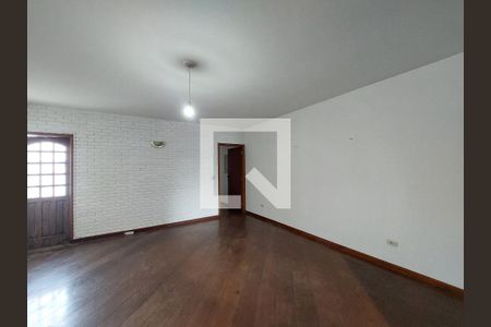 Sala de casa à venda com 4 quartos, 240m² em Vila Inglesa, São Paulo