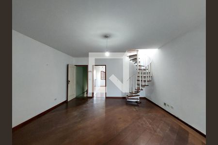 Sala de casa para alugar com 4 quartos, 160m² em Vila Inglesa, São Paulo