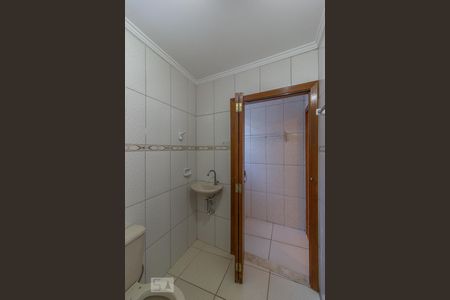 Banheiro de casa para alugar com 1 quarto, 60m² em Vila Carolina, São Paulo