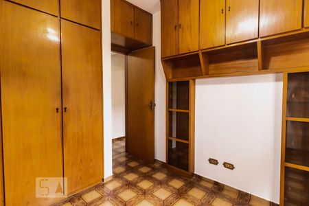 Quarto 1 de apartamento para alugar com 2 quartos, 61m² em Vila Cláudia, São Paulo