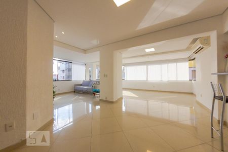 Sala de apartamento à venda com 3 quartos, 240m² em Jardim Itu Sabará, Porto Alegre