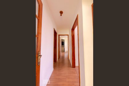 Corredor de apartamento à venda com 3 quartos, 240m² em Jardim Itu Sabará, Porto Alegre