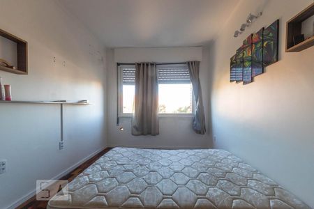 Quarto 1 de apartamento à venda com 2 quartos, 70m² em Teresópolis, Porto Alegre