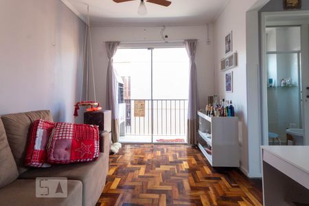 Sala de Estar de apartamento à venda com 2 quartos, 70m² em Teresópolis, Porto Alegre