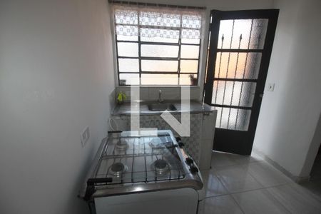 Cozinha de casa para alugar com 1 quarto, 29m² em Vila Arriete, São Paulo