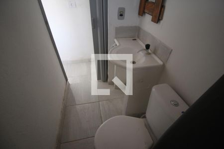 Banheiro de casa para alugar com 1 quarto, 29m² em Vila Arriete, São Paulo