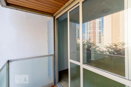 Sacada de apartamento para alugar com 3 quartos, 100m² em Aclimação, São Paulo