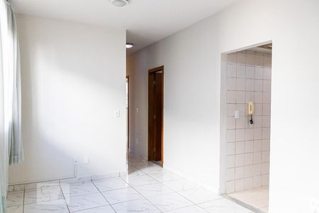 Sala de apartamento para alugar com 3 quartos, 73m² em Liberdade, Belo Horizonte