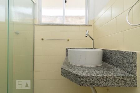 BANHEIRO SOCIAL de apartamento para alugar com 2 quartos, 63m² em Fonseca, Niterói