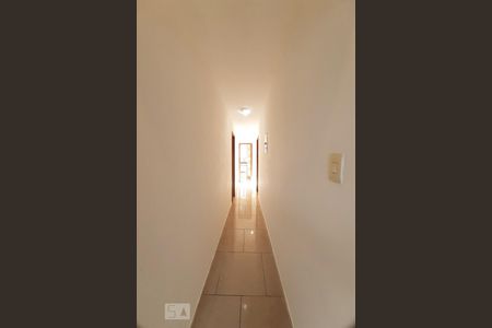 Corredor de casa para alugar com 2 quartos, 95m² em Encantado, Rio de Janeiro