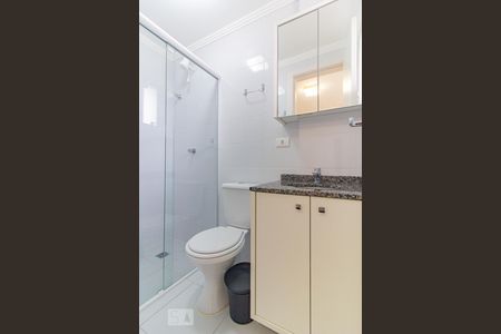 Banheiro de apartamento para alugar com 1 quarto, 74m² em Cidade Industrial, Curitiba