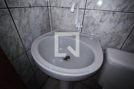 Banheiro de casa de condomínio para alugar com 1 quarto, 30m² em Cajuru, Curitiba